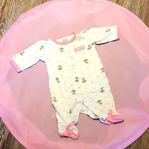 Baby clothes
